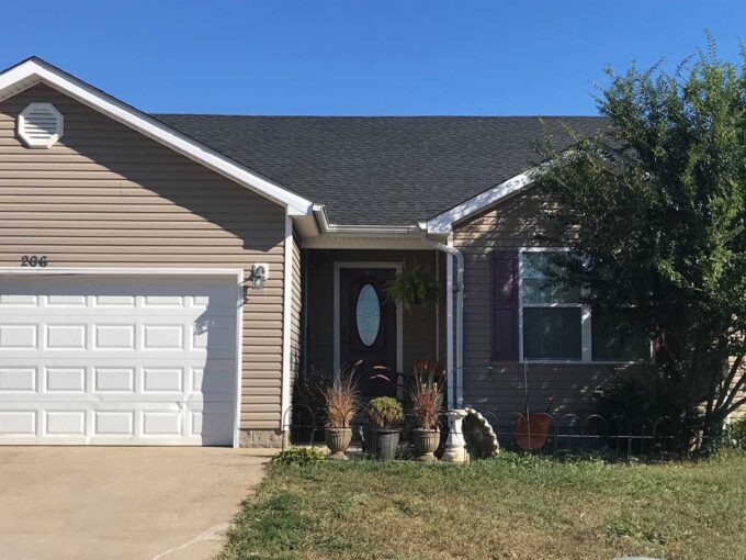 206 Deluth Dr